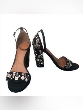 Sugar Black Floral Embroidered Heels Size 7.5 Ankle Strap Chunky Heel Feminine
